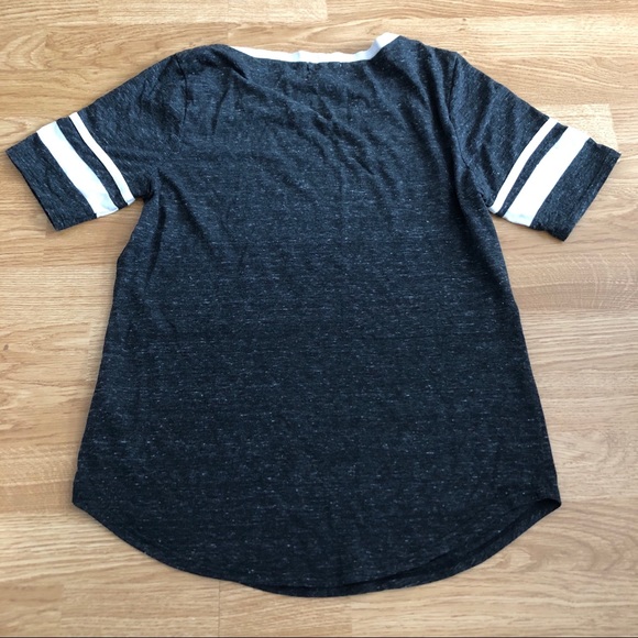 LA Hearts Good Vibes Graphic Tee - Picture 2 of 5